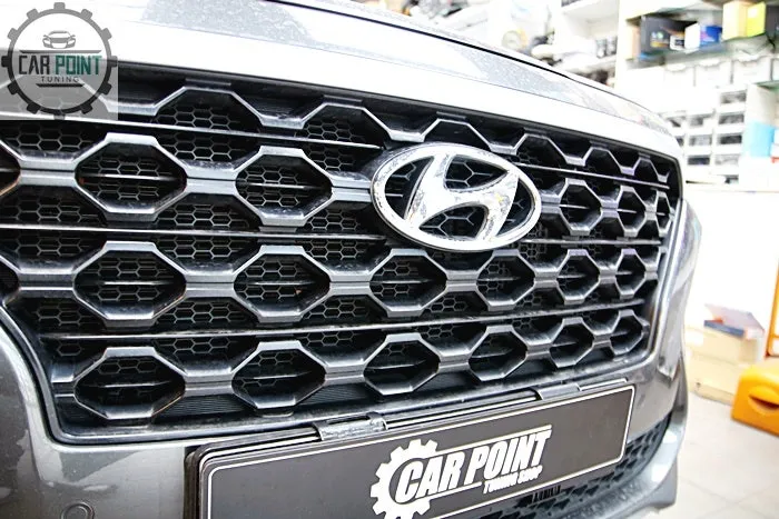 Hyundai Santa Fe TM surround view camera - Hyundai Santa Fe TM Surround View Camera Review: Enhanced Parking photo 6