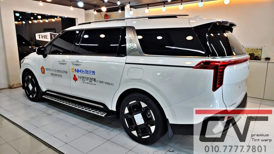 Kia Carnival KA4のカーフィルム施工事例|費用目安・仕上がり 施工写真 3-2