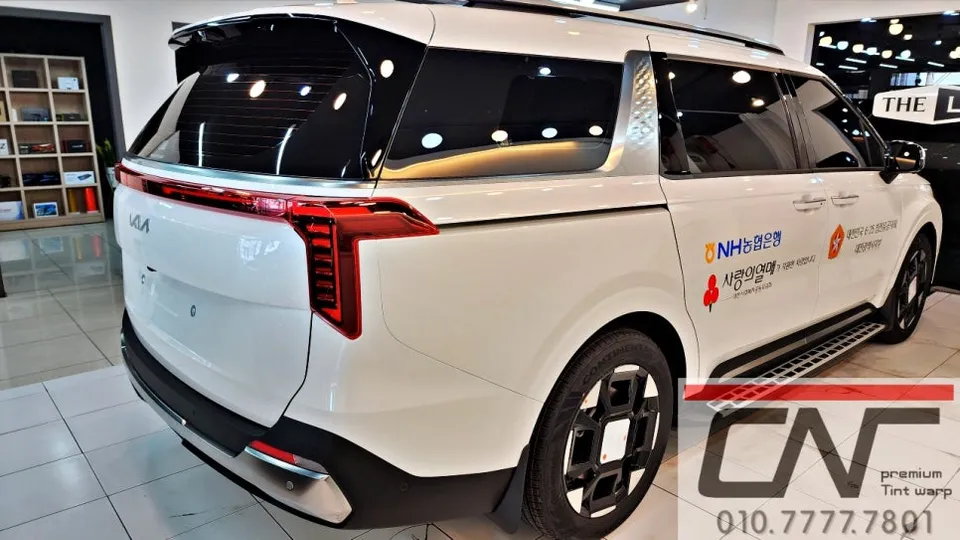 Kia Carnival KA4のカーフィルム施工事例|費用目安・仕上がり 施工写真 2-3