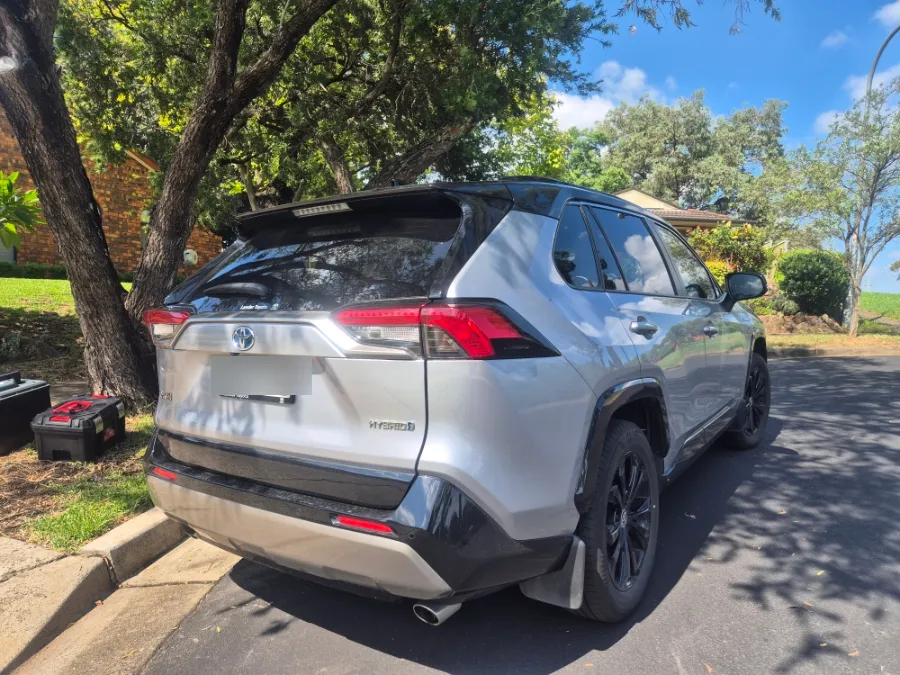 Toyota RAV4 dash cam - Toyota RAV4 Dash Cam Installation Review: Seamless Wiring photo 4