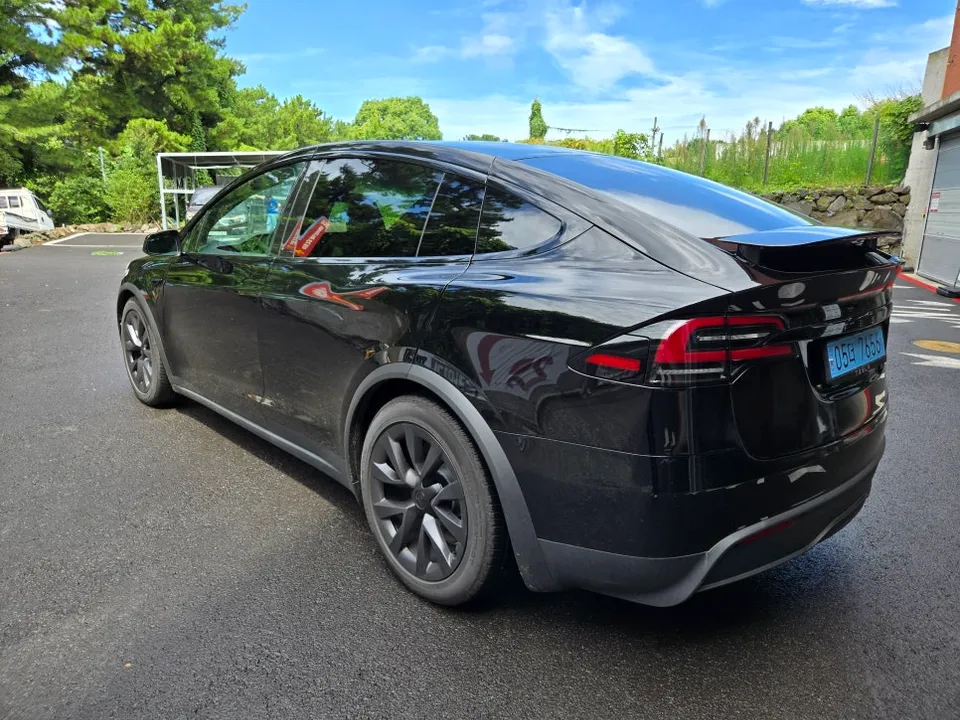 Tesla Model Y PPF施工事例|費用目安と仕上がり 施工写真 3-1