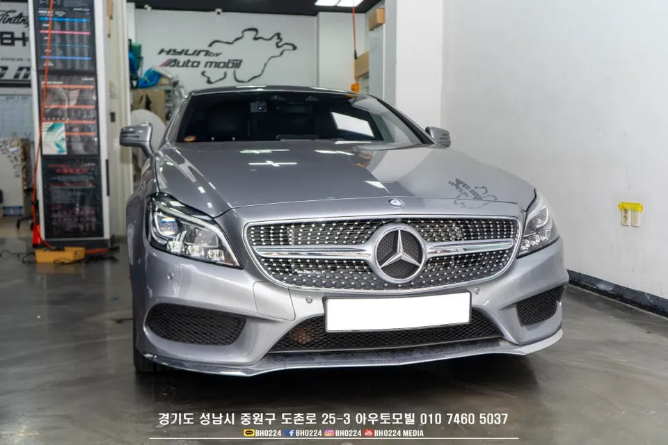 Mercedes-Benz CLS W218のドラレコ取付事例|費用目安・仕上がり 施工写真 1-2