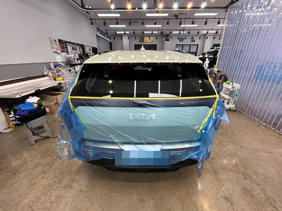 Kia EV3 window tinting - Kia EV3 Window Tinting Review — Clear Visibility & Heat Rejection photo 4