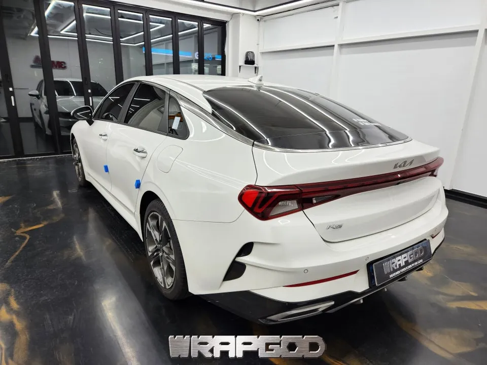 Kia K5のPPF施工事例｜ブラックPPFで高級感をプラス 施工写真 2-2