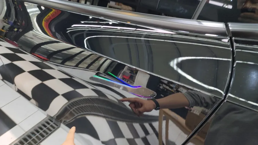 Tesla Model Y oem options - Tesla Model Y OEM Options Review: Auto Door Handle & Soft Closing photo 5