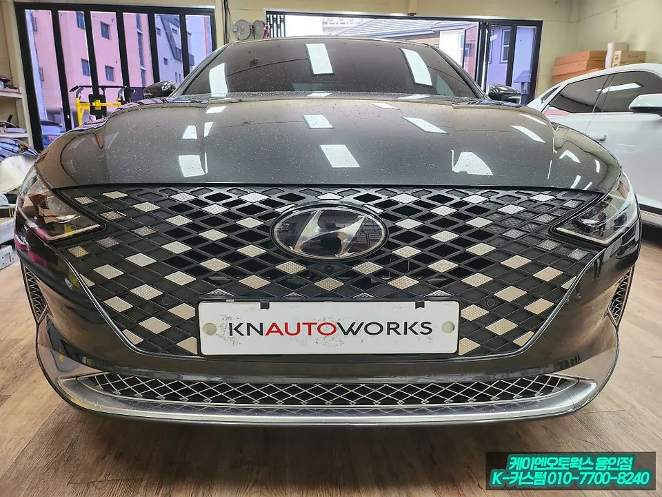 Hyundai The New Grandeur IG body kit - Hyundai The New Grandeur IG Grill Upgrade Review photo 3