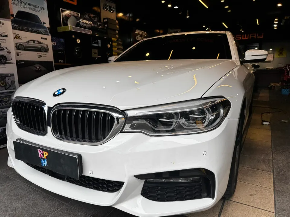 BMW 5 Series G30 android head unit installation result