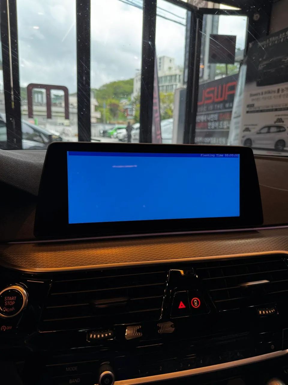 BMW 5 Series G30のAndroid Auto・CarPlay取付事例 施工写真 3