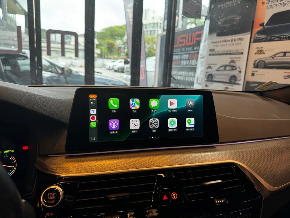 BMW 5 Series G30のAndroid Auto・CarPlay取付事例 施工写真 5