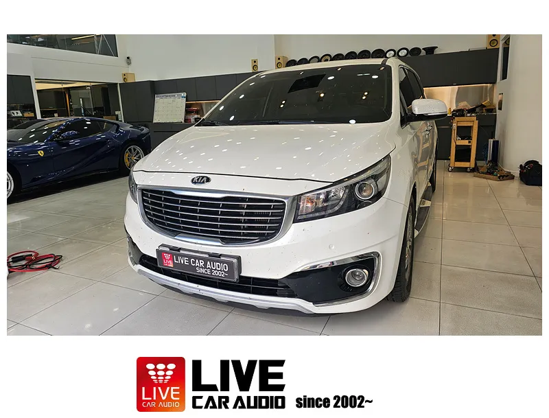 Kia Carnival KA4のカーオーディオ施工事例 施工写真 2