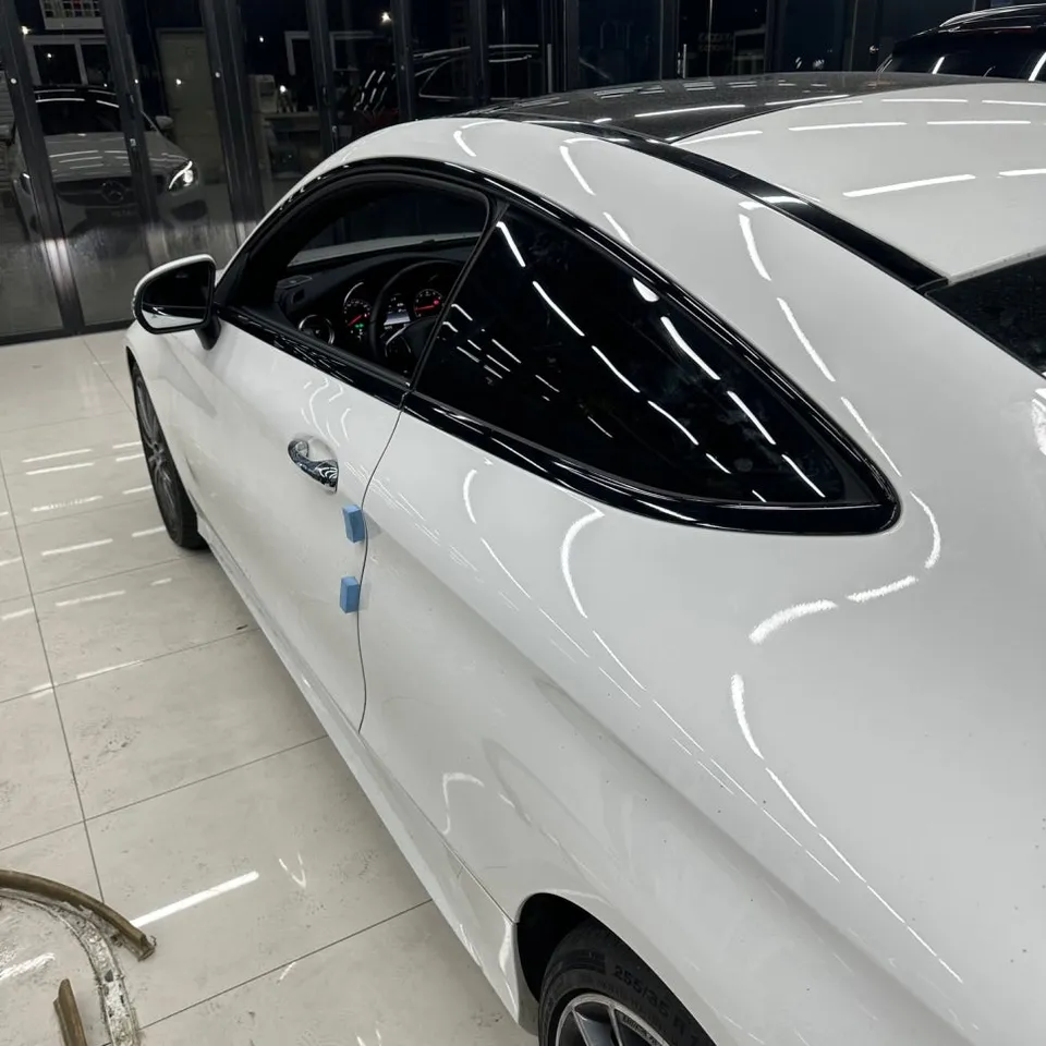 Mercedes-Benz CLSのカーラッピング事例｜クローム除去・ルーフ 施工写真 1-2
