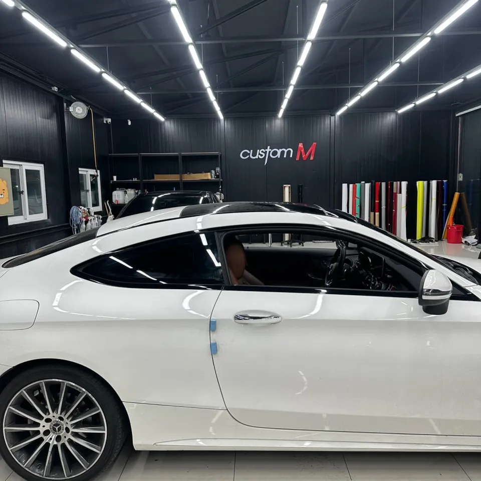 Mercedes-Benz CLSのカーラッピング事例｜クローム除去・ルーフ 施工写真 2-3