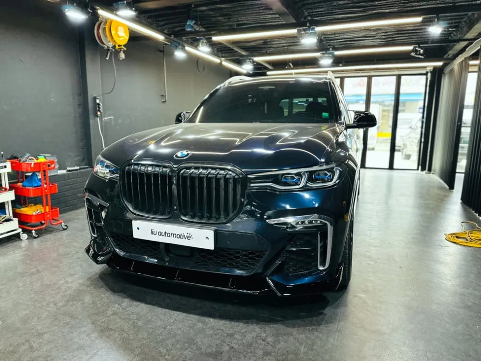 BMW X7 ヘッドライトのPPF施工事例|スモークフィルム 施工写真 2-1