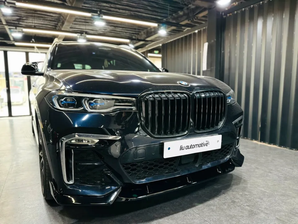 BMW X7 ヘッドライトのPPF施工事例|スモークフィルム 施工写真 3-1