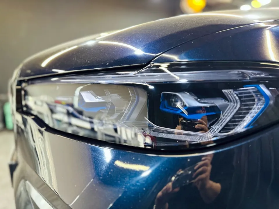BMW X7 ヘッドライトのPPF施工事例|スモークフィルム 施工写真 1-3