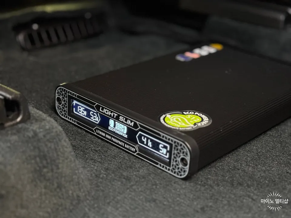 Genesis GV80のドライブレコーダー取付事例 施工写真 1-2