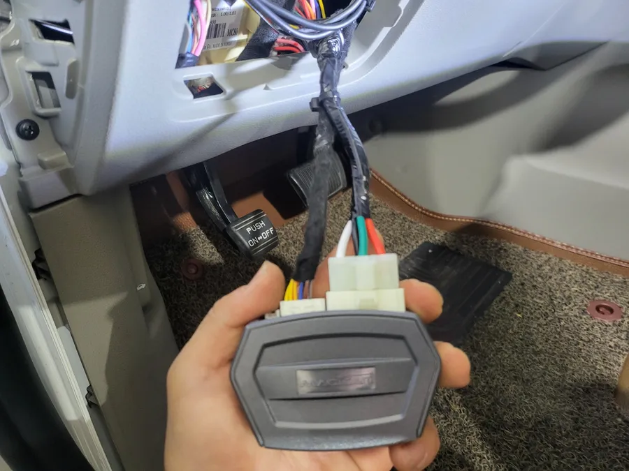 Kia Carnival KA4 oem options - Kia Carnival KA4 Oem Options Installation Review — Cost photo 5