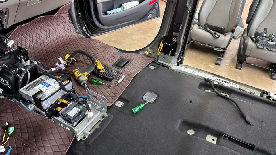 Kia Carnival KA4 seat ventilation - Kia Carnival KA4 Seat Climate Upgrade Review photo 4