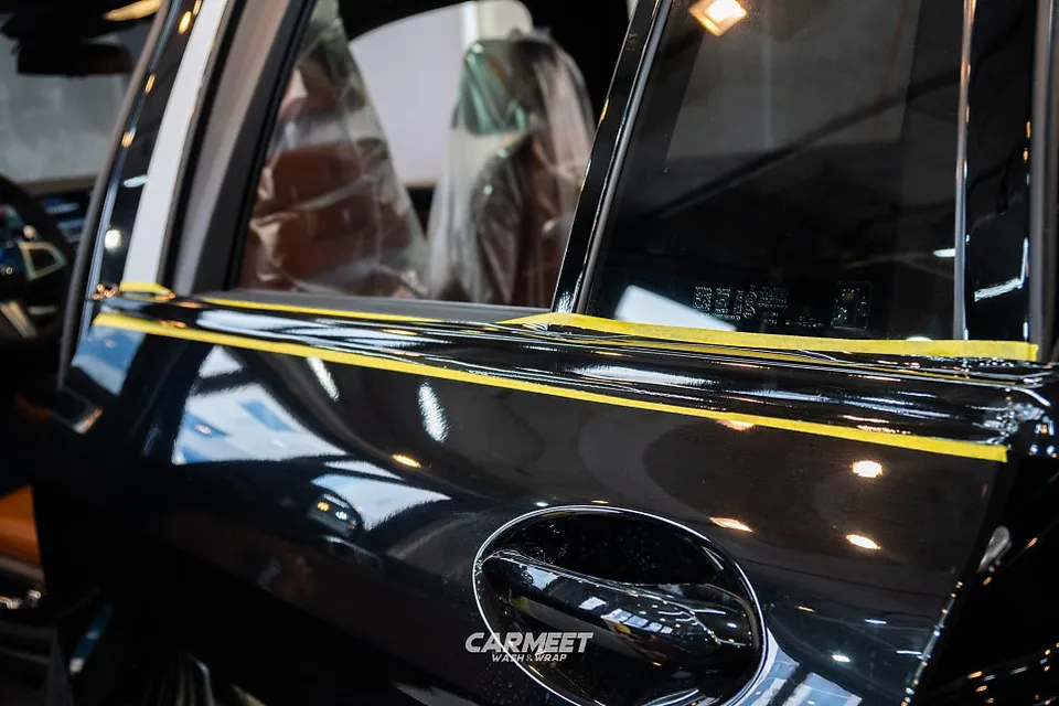 BMW X7のカーラッピング事例 施工写真 4-2
