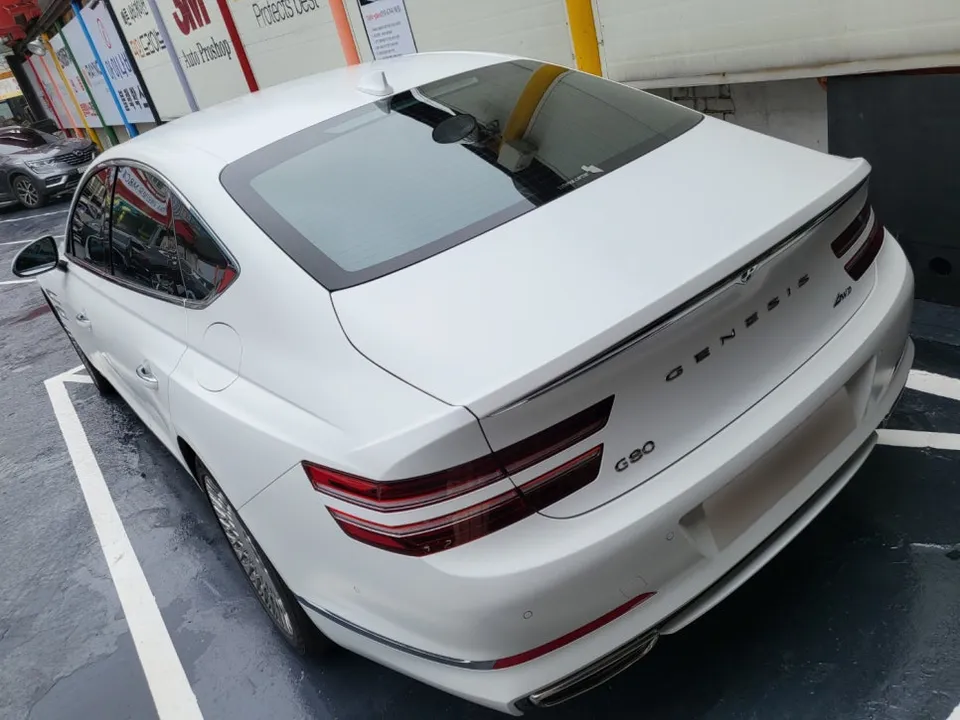 Genesis G80 カーフィルム施工事例|断熱・スモーク 施工写真 2-2
