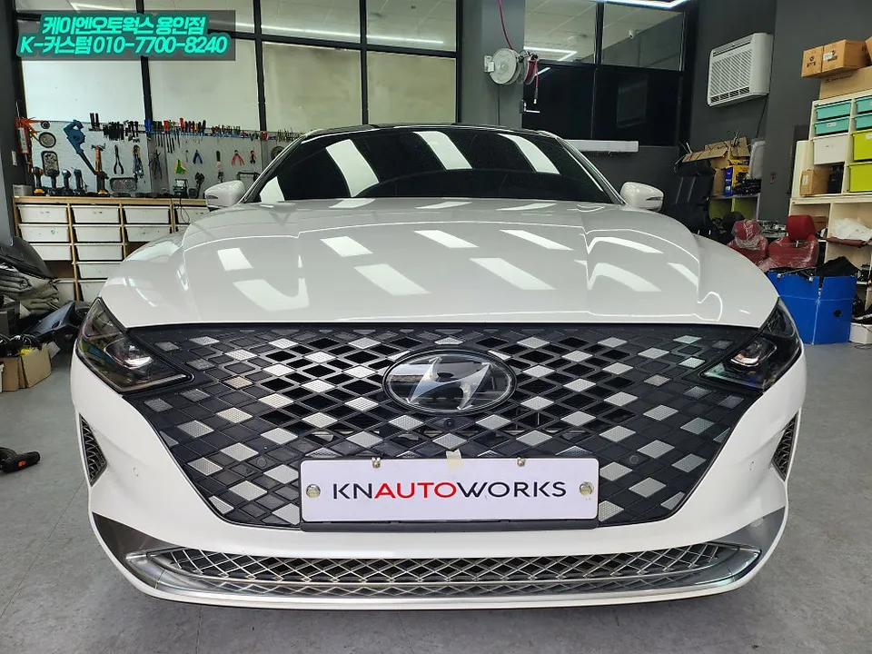 Hyundai Grandeur IG body kit - Hyundai Grandeur IG Body Kit Review: Dark Chrome Grill Upgrade photo 3