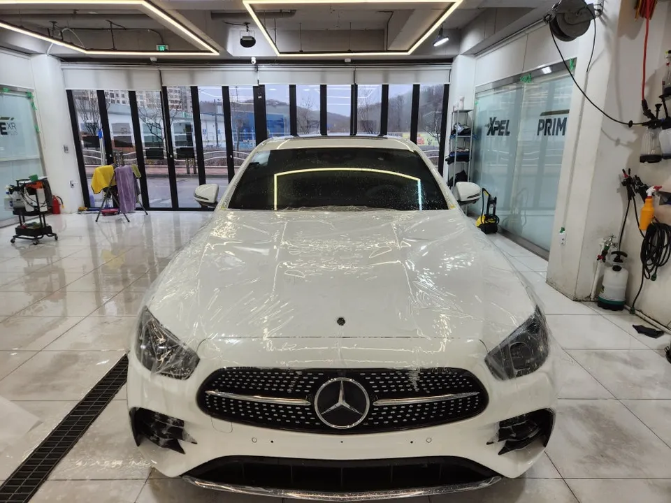 Mercedes-Benz Eクラス PPF施工事例｜費用目安と仕上がり 施工写真 3-1