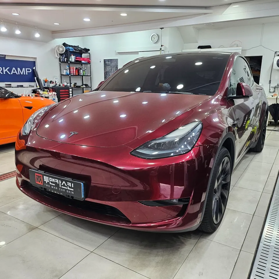 Tesla Model Yのカーラッピング事例|費用目安・仕上がり 施工写真 1-1