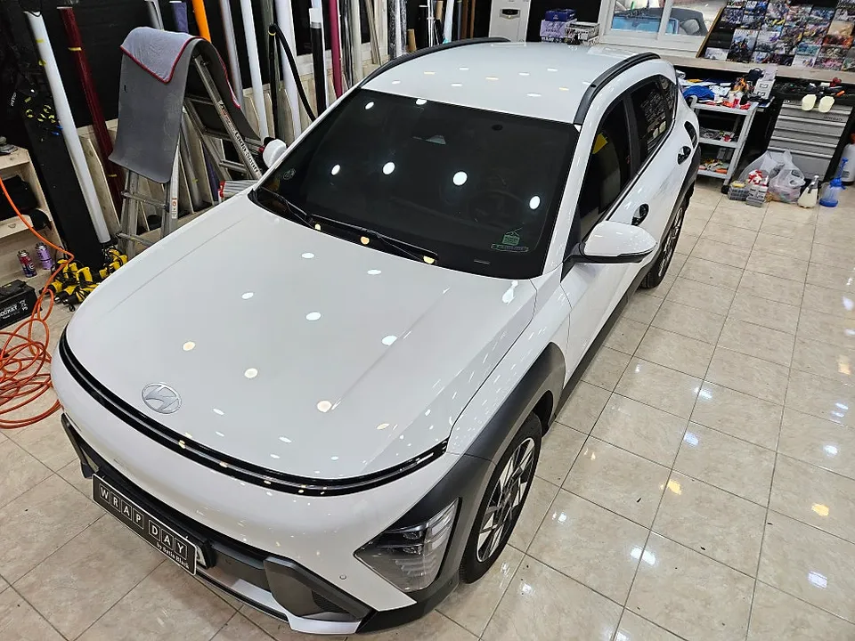 Hyundai Konaのカーラッピング事例 施工写真 4