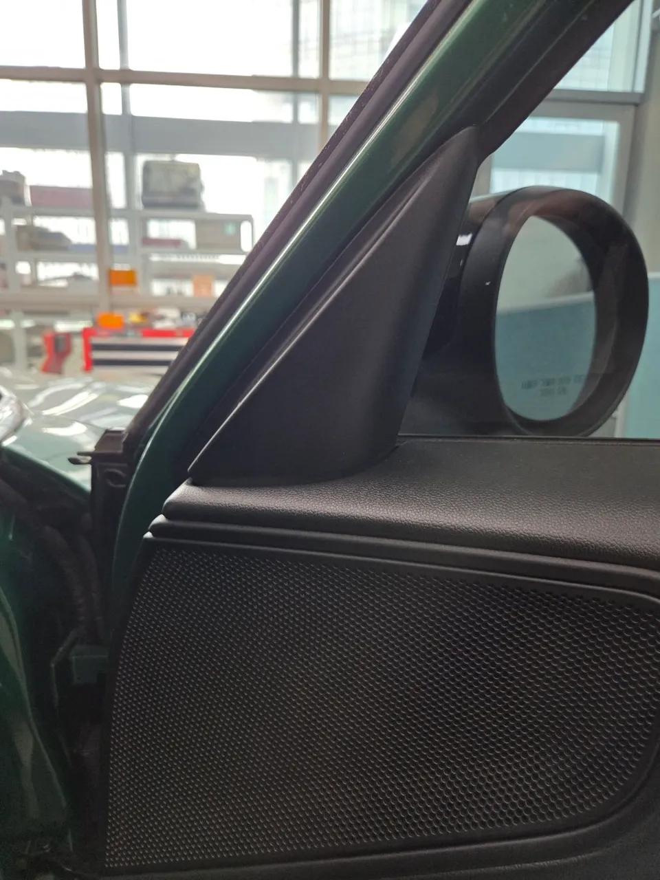 MINI Countryman F60 ambient lighting - MINI Countryman F60 Ambient Lighting Review: Cost & Results photo 3