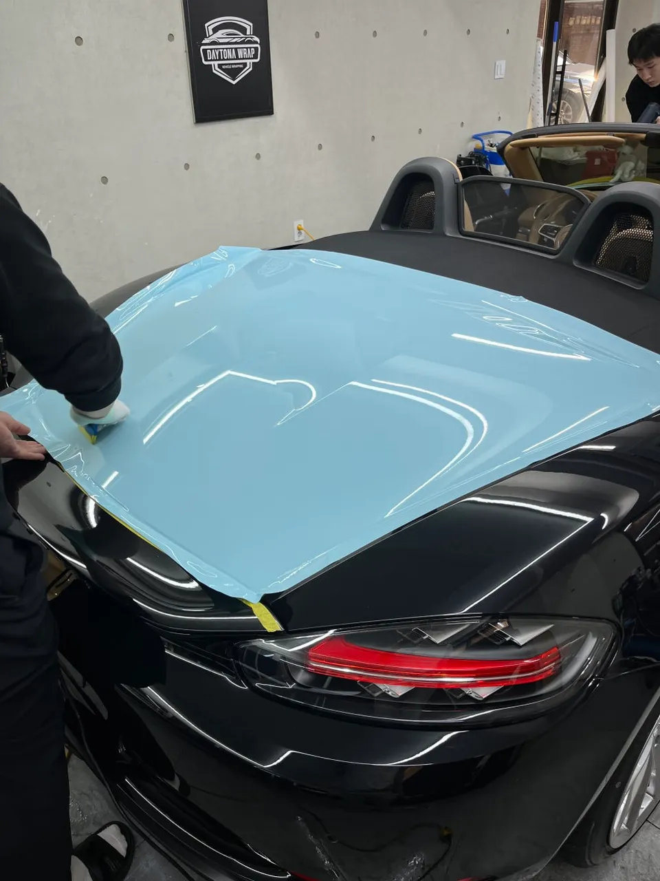 Porsche 718 Boxster vinyl wrap - Porsche 718 Boxster Ice Blue Vinyl Wrap Review photo 4