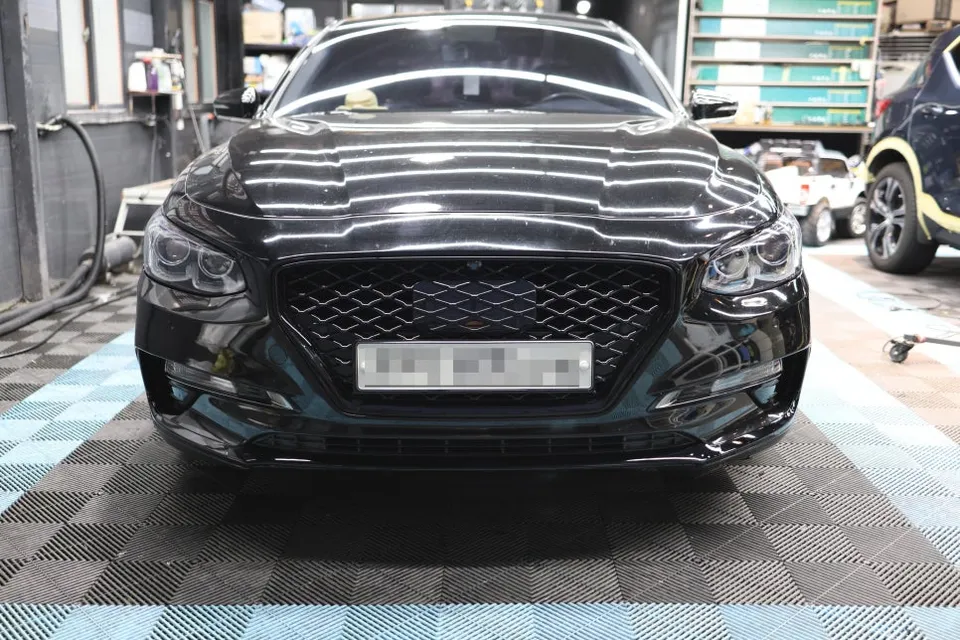 Hyundai Azeraのカーラッピング事例|費用目安と仕上がり 施工写真 3-3