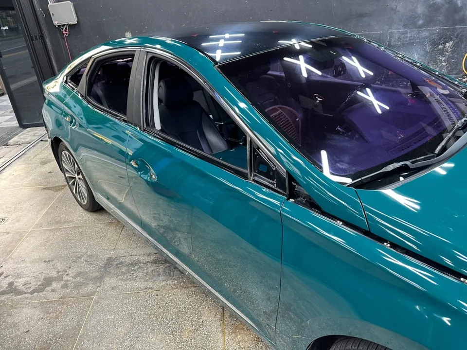 Hyundai Grandeur HGのカーラッピング事例 施工写真 1-3