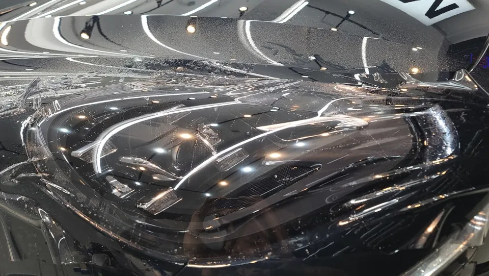 ポルシェ カイエンのカーフィルム施工事例|費用目安・仕上がり 施工写真 1-3