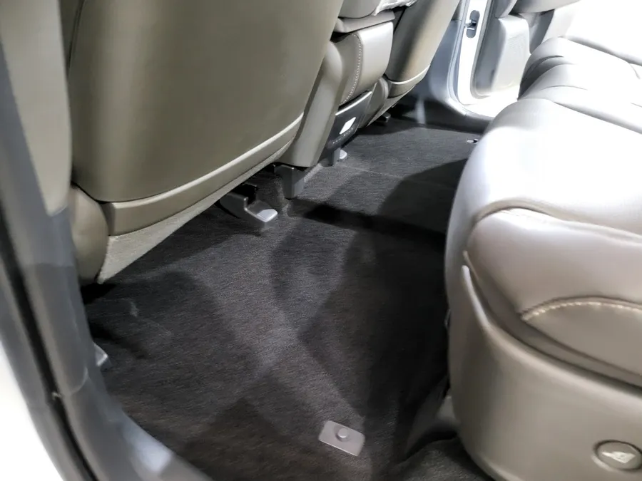 Kia Palisade LX3のドライブレコーダー取付事例 施工写真 6