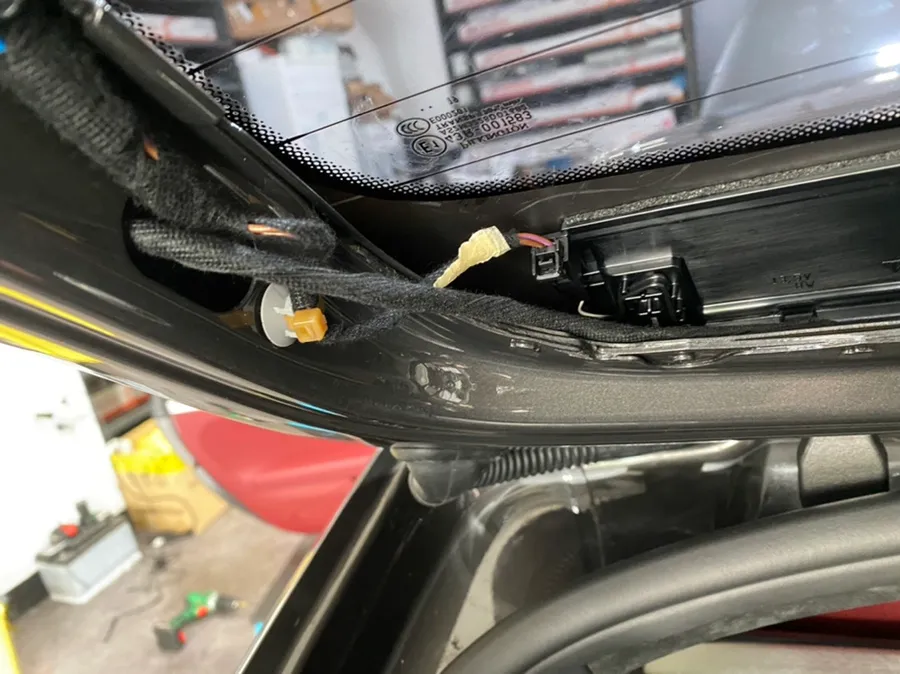 Porsche Cayman dash cam - Porsche Cayman Dash Cam Installation Review — Enhanced Security photo 5