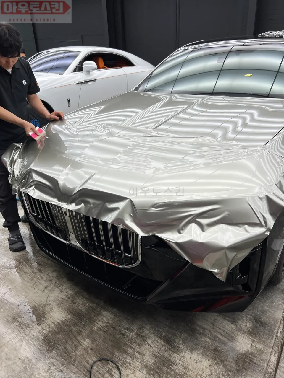 BMW 7 Seriesのカーラッピング事例|費用目安・仕上がり 施工写真 3-3