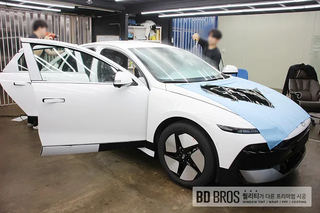 Hyundai IONIQ 6のカーフィルム施工事例|費用目安と仕上がり 施工写真 3-2