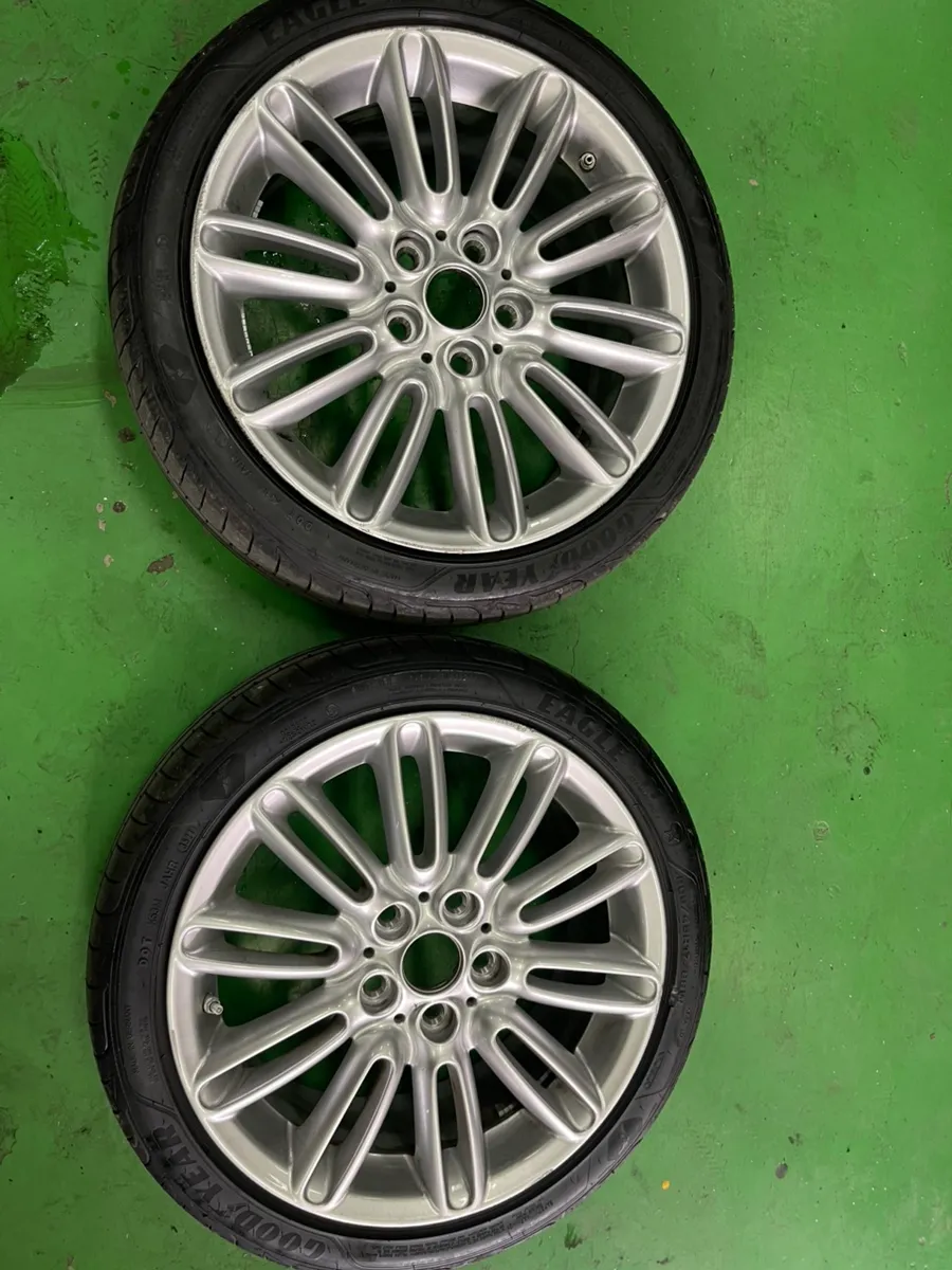 MINI MINI Cooperのホイールリペア・塗装事例 施工写真 1-2