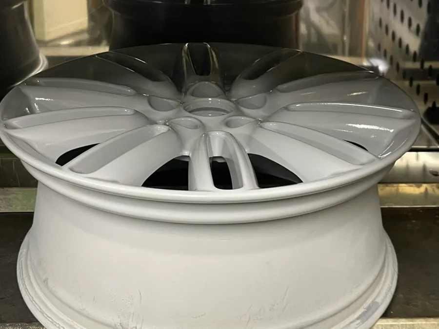 MINI MINI Cooperのホイールリペア・塗装事例 施工写真 2-2