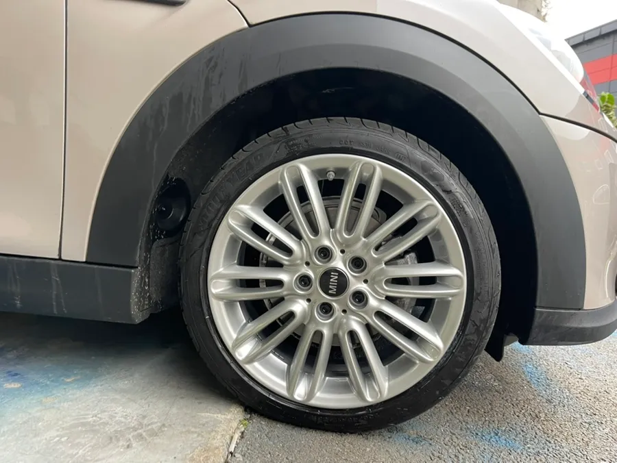 MINI MINI Cooper Wheel Repair & Painting Review After