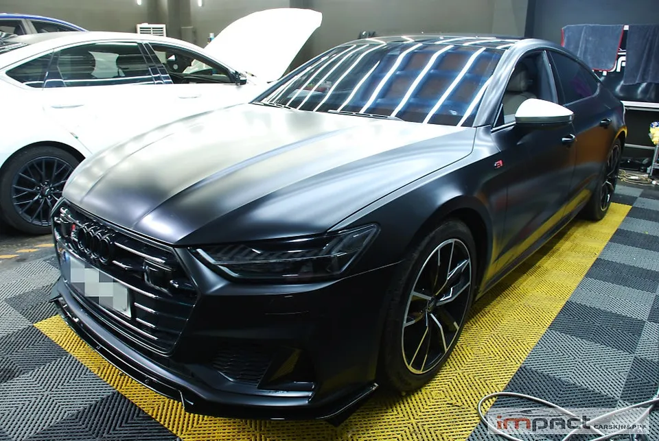 Audi S7のPPF施工事例|無光フィルムで印象激変 施工写真 3-2