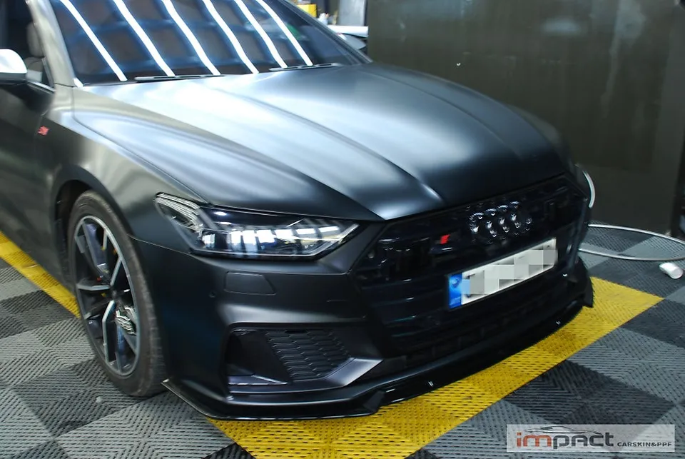 Audi S7のPPF施工事例|無光フィルムで印象激変 施工写真 2-3
