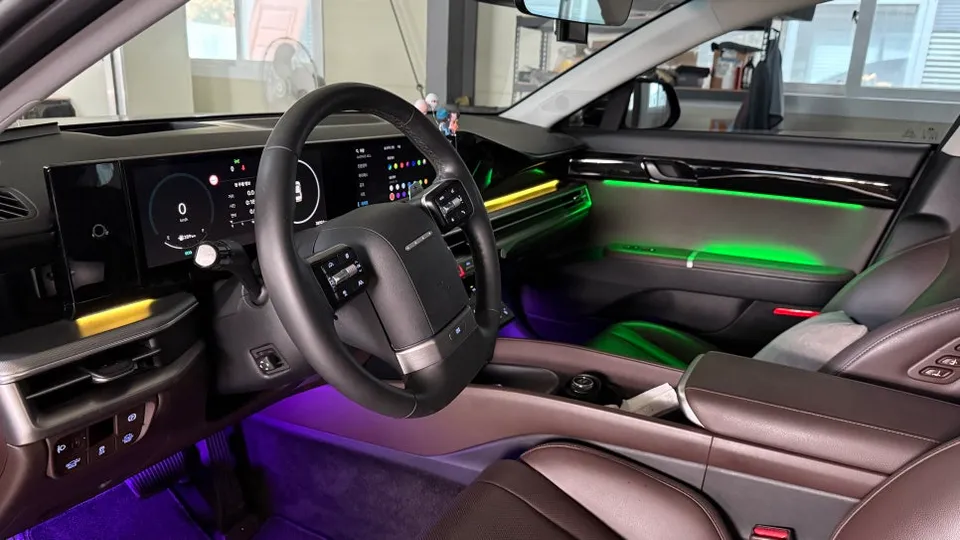 Hyundai Grandeur GN7 ambient lighting - Hyundai Grandeur GN7 Ambient Lighting Review: Cost & Results photo 3