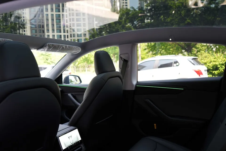 Tesla Model Y Juniper window tinting - Tesla Model Y Juniper Window Tinting Review — Enhanced Clarity photo 5