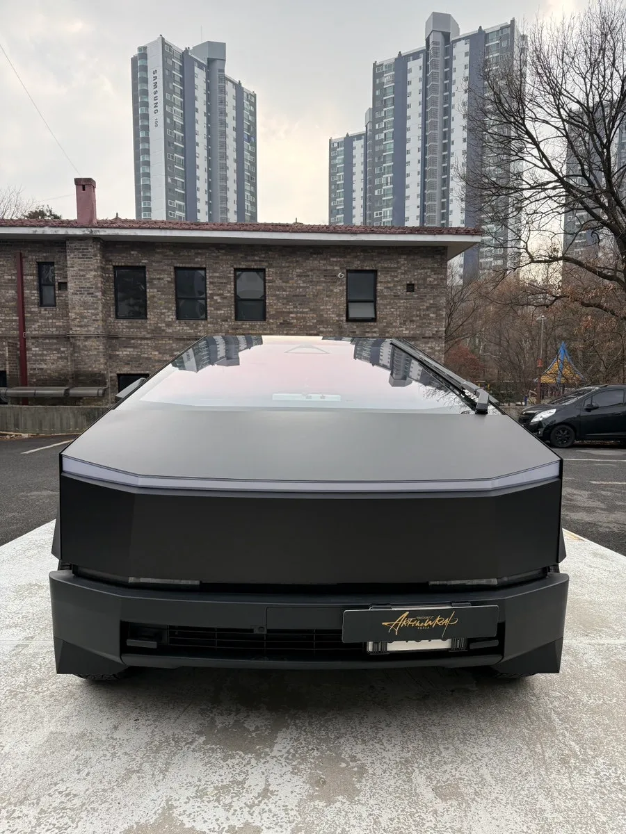 Tesla Cybertruck PPF施工事例|無光ブラックの魅力と費用目安 施工写真 3-2