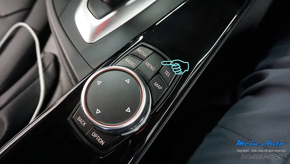 BMW 3 SeriesのAndroid Auto・CarPlay取付事例 施工写真 5