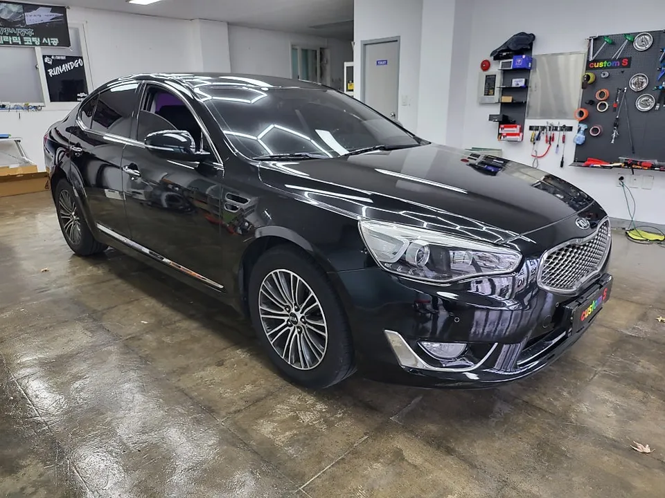 Kia K7のカーラッピング事例｜費用目安・仕上がり 施工写真 2-1