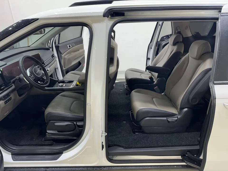 Kia Carnival PPF施工事例|費用目安と仕上がり 施工写真 3-1