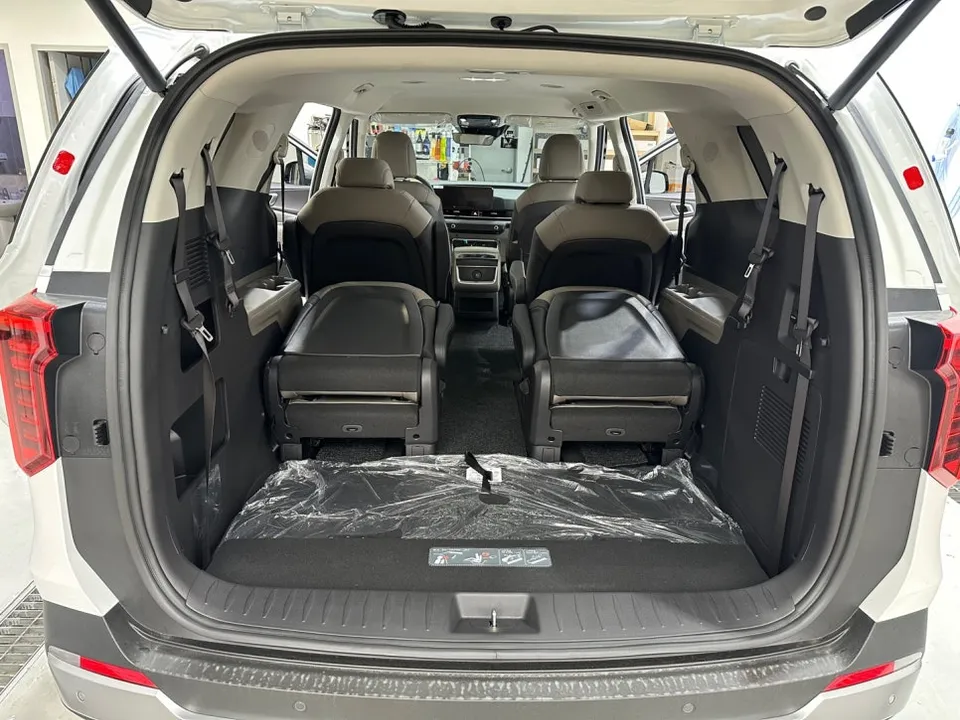 Kia Carnival PPF施工事例|費用目安と仕上がり 施工写真 2-2