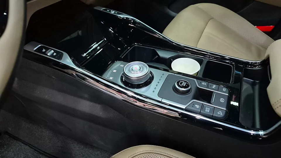 Kia Sorento MQ4 new car package - Kia Sorento MQ4 New Car Package Review — Enhanced Features photo 6